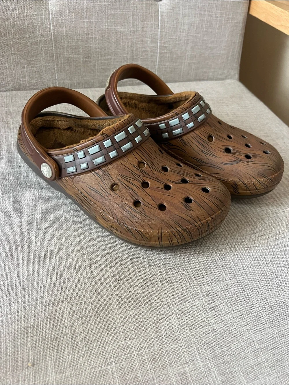 CROCS Chewbacca mule clogs, men’s 5, women’s 7, Brown casual outdoors
